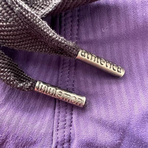 Lululemon Purple Paperbag Shorts, US4 - Picture 6 of 8